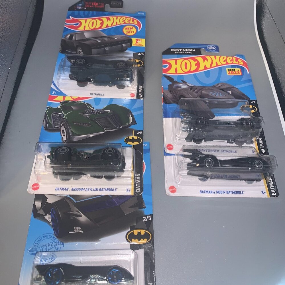 5ct  Hot Wheels 1:64 Batman Assorted TV & Movie Batmobiles GIFT PACKAGE